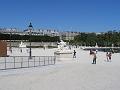 0154 - Tuilerieske zahrady pred Louvrem