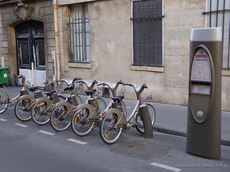 0022 - pujcovna kol.JPG