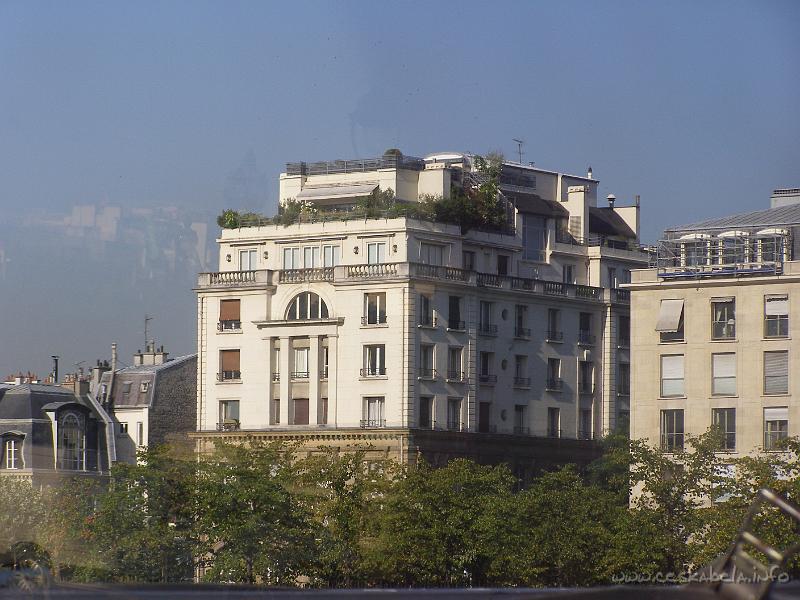 0192 - v tomto dome ma apartma Alain Delon.JPG