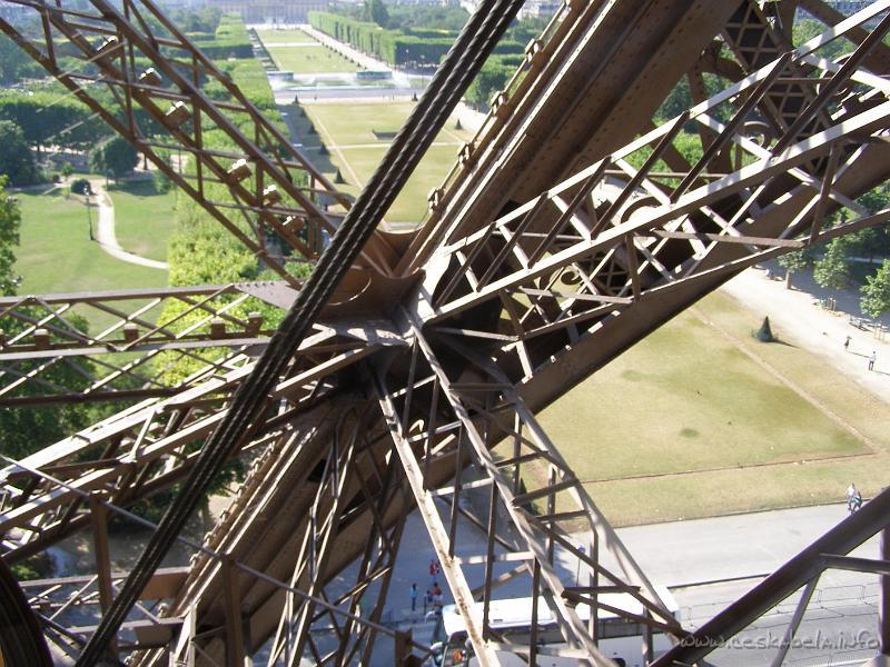 0198 - Eifelovka - foceno z vytahu.JPG