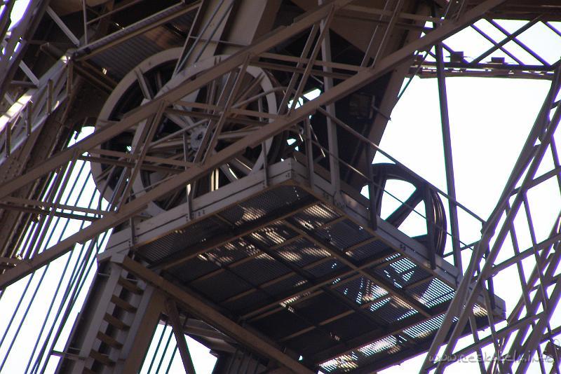 0324 - trakcni kotouce na Eifelovce.JPG