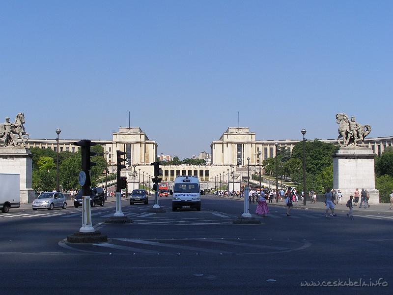 0328 - Place du Trocadero.JPG