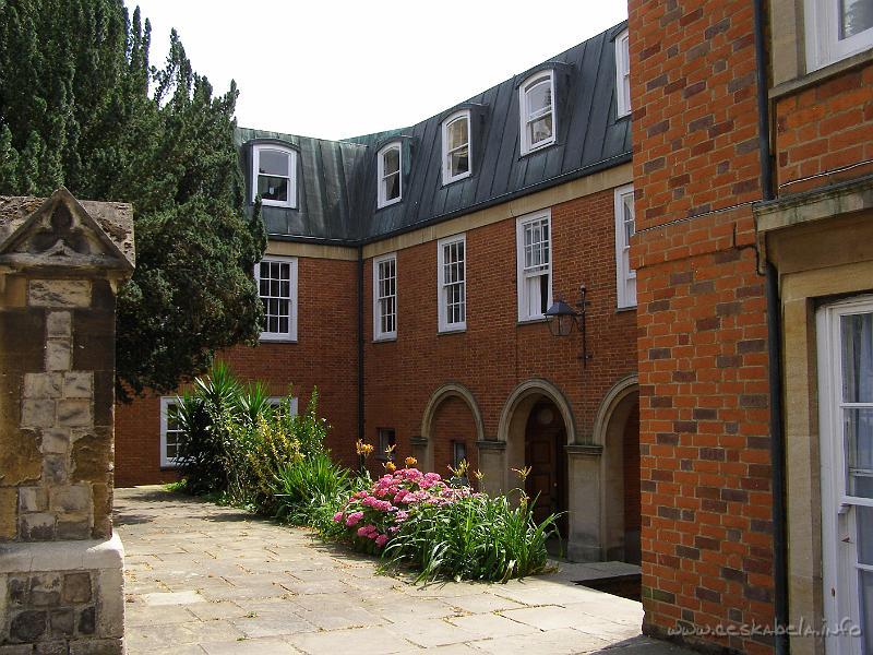 0810 - Windsor - prestizni univerzita Eton.JPG